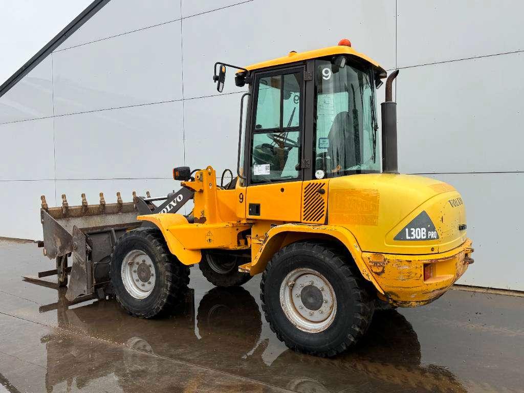 Volvo L30B - Bucket + Forks / Quick Coupler Foto 4