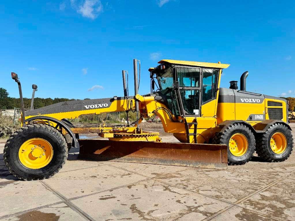 Volvo G960B - 4.90 Meter Blade / Backup Camera Foto 1