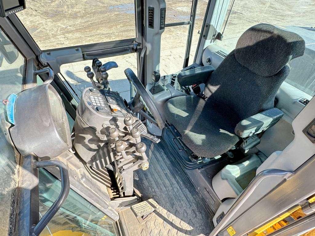 Volvo G960B - 4.90 Meter Blade / Backup Camera Foto 6