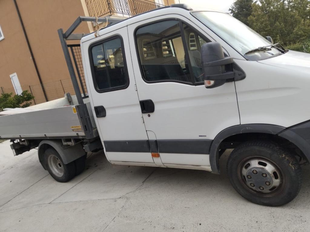 Iveco 35-12 Daily Foto 2