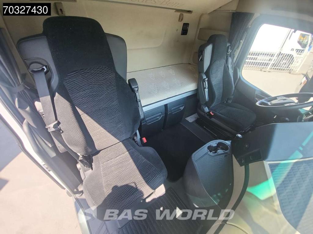 Mercedes Actros 1851 4X2 BigSpace 2x Tanks Standklima Foto 28