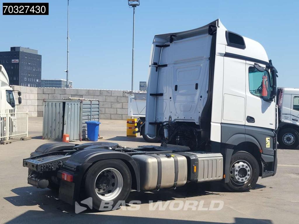 Mercedes Actros 1851 4X2 BigSpace 2x Tanks Standklima Foto 9