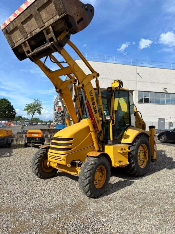 Komatsu WB93R-2 Foto 3