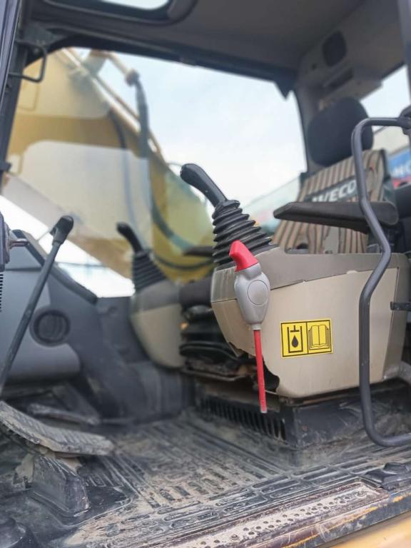 Komatsu PC 210-8 Foto 6