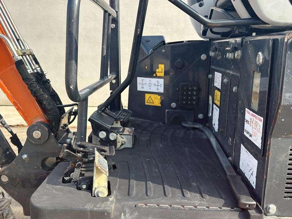 Hitachi ZX19U-6 YRL Foto 13