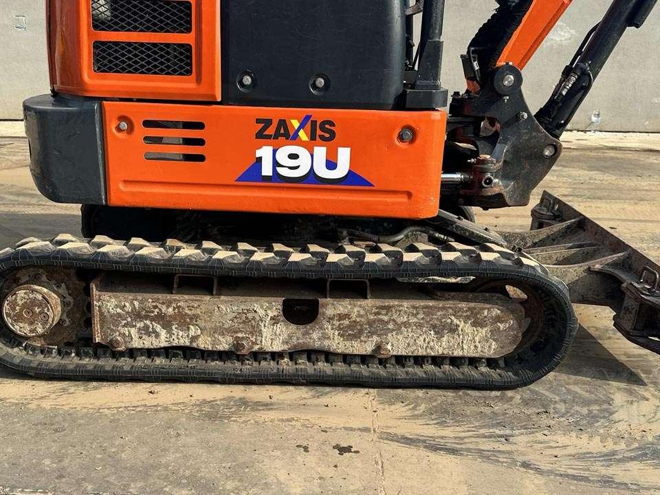 Hitachi ZX19U-6 YRL Foto 4
