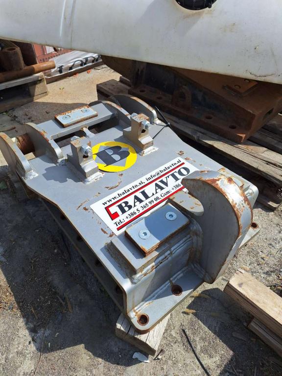 S2 for 25-32 ton excavators Attachment plate Foto 1