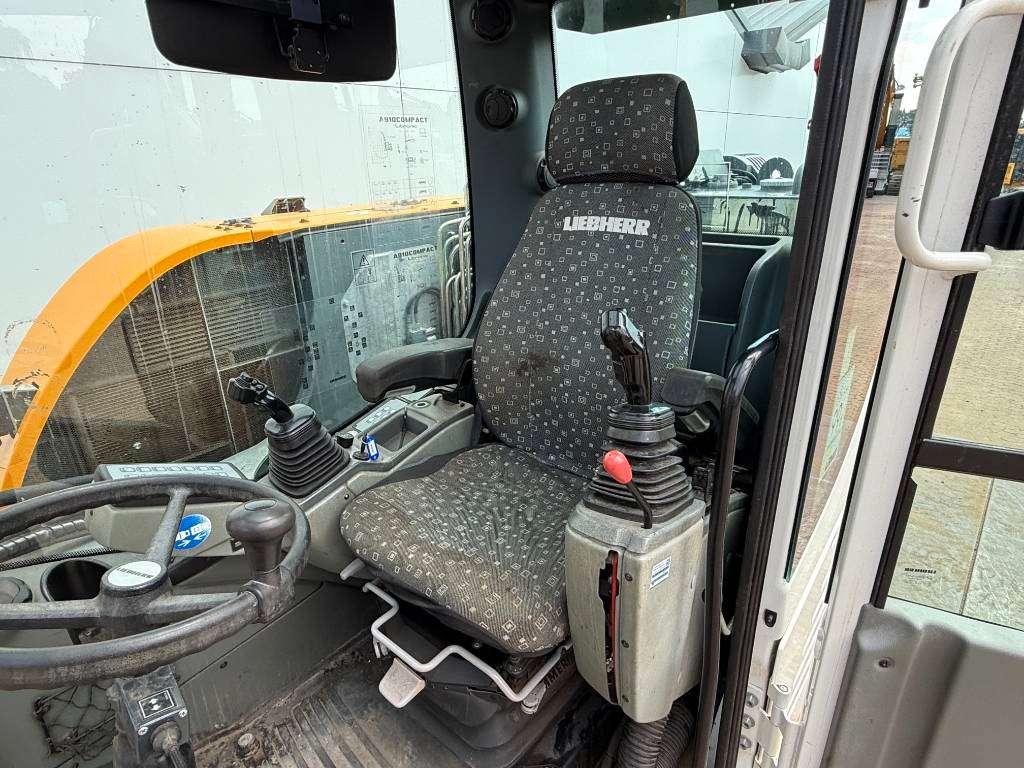 Liebherr A910 - Blade / Auto Greasing / Quick Coupler Foto 8