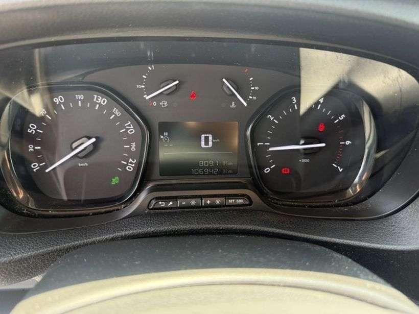 Opel Vivaro Foto 6
