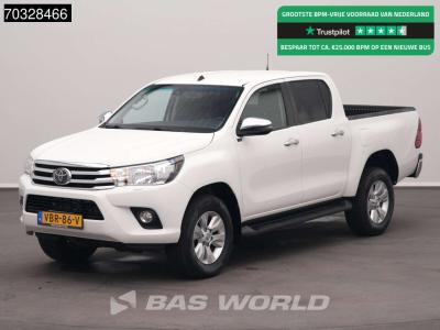 Toyota HiLux 2.4 D-4D Automaat Double Cab 4WD 4x4 Airco Camera Trekhaak Airco Trekhaak Cruise control in vendita da BAS World B.V.