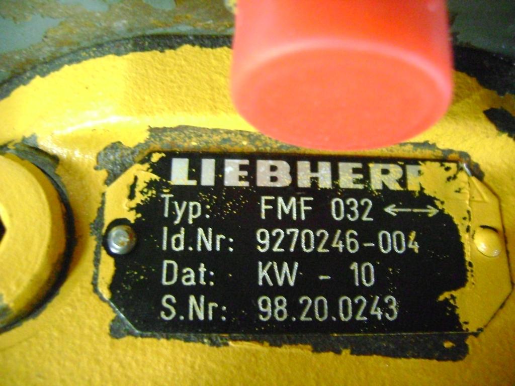 Motore di rotazione ralla per Liebherr A 900 Foto 2