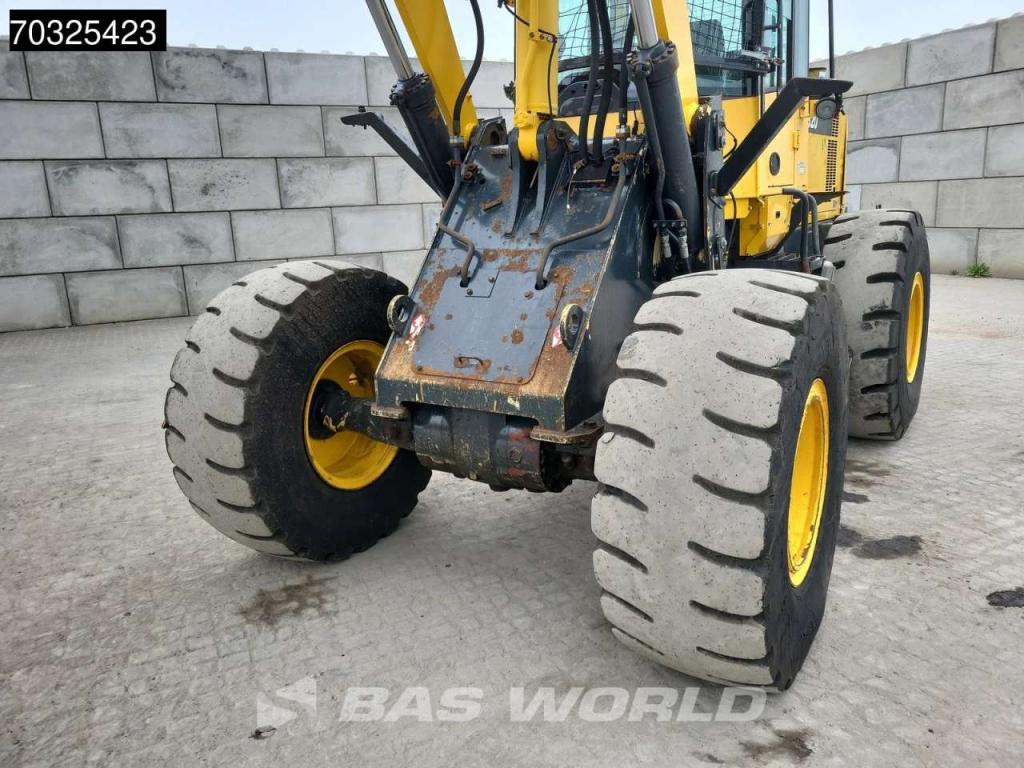 Komatsu WA320-6 Foto 14