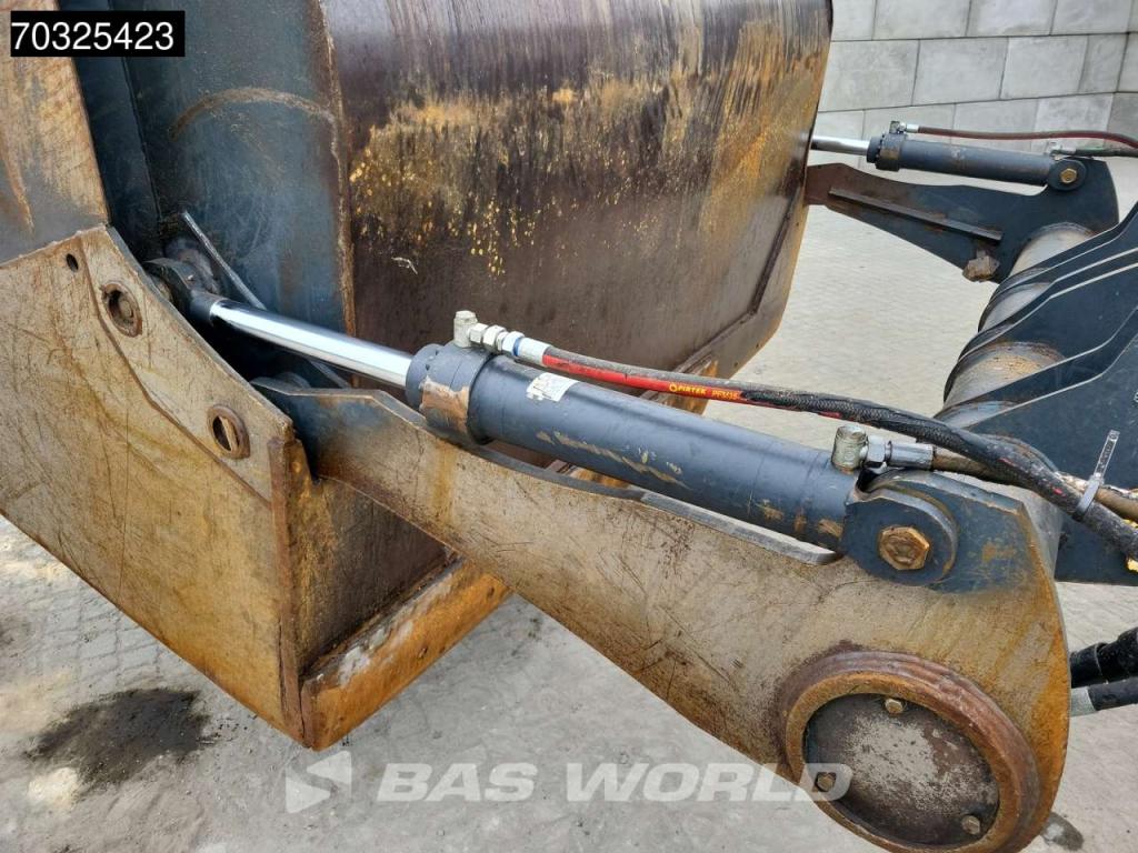 Komatsu WA320-6 Foto 18