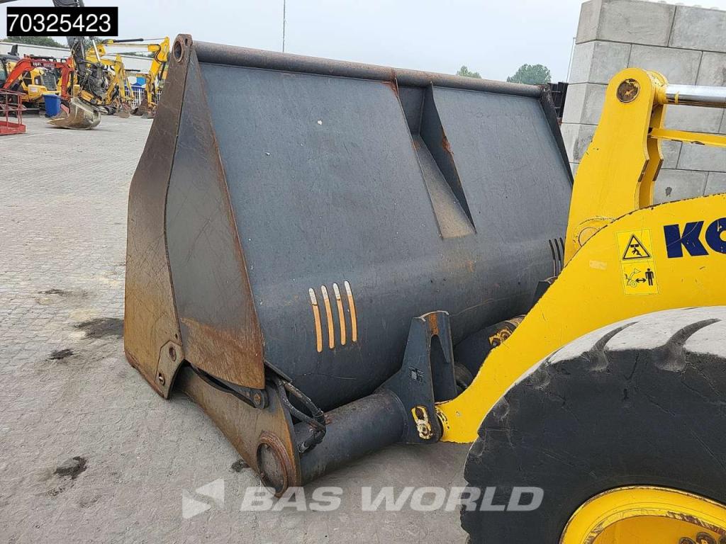 Komatsu WA320-6 Foto 19
