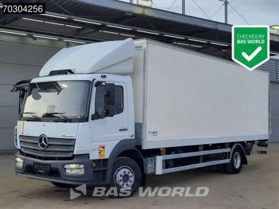 Mercedes Atego 1318 4X2 13.5tonner Automatic 1500kg Ladebordwand Euro 6 in vendita da BAS World B.V.