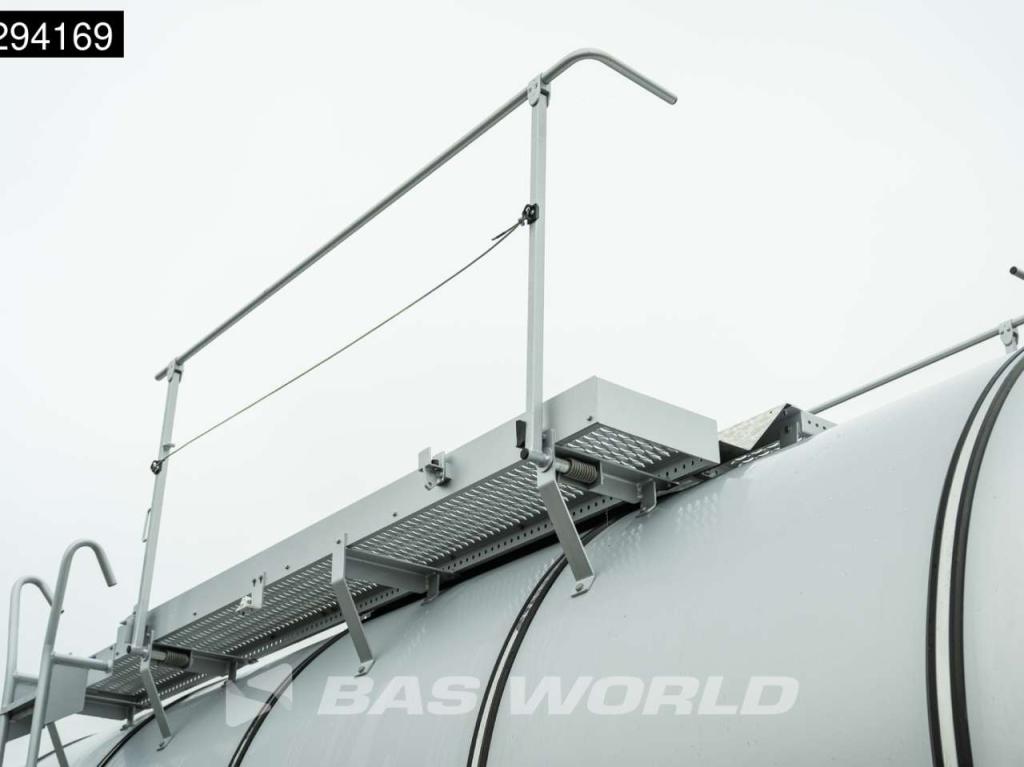 Kässbohrer STB 3 axles New! 32.000L Bitumen Foto 15