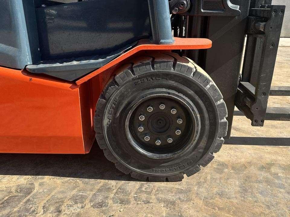 Toyota 8FBMT30 Foto 6