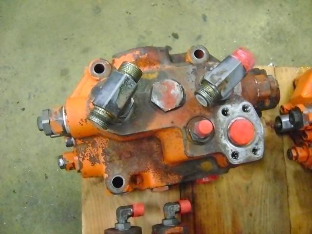 Distributore idraulico per Fiat Hitachi W 270 Foto 1