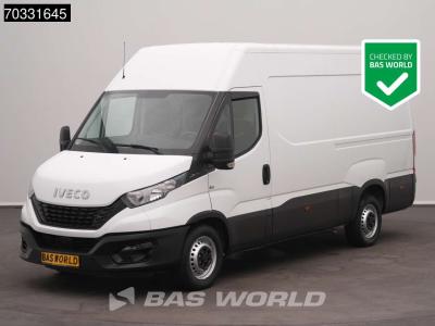 Iveco Daily 35S14 L2H2 Airco Cruise 3500kg trekgewicht Euro6 3520L A/C Cruise control in vendita da BAS World B.V.