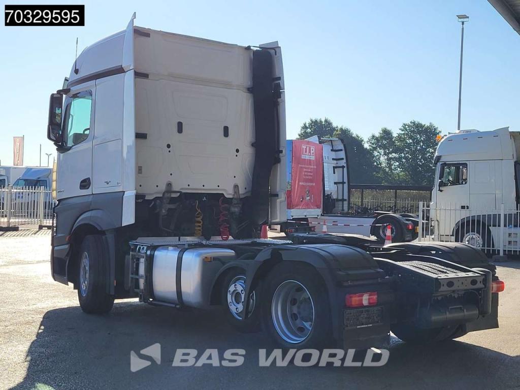 Mercedes-Benz Actros 2443 6X2 BigSpace Retarder Standklima ACC Liftachse Schiebeschüssel Foto 2