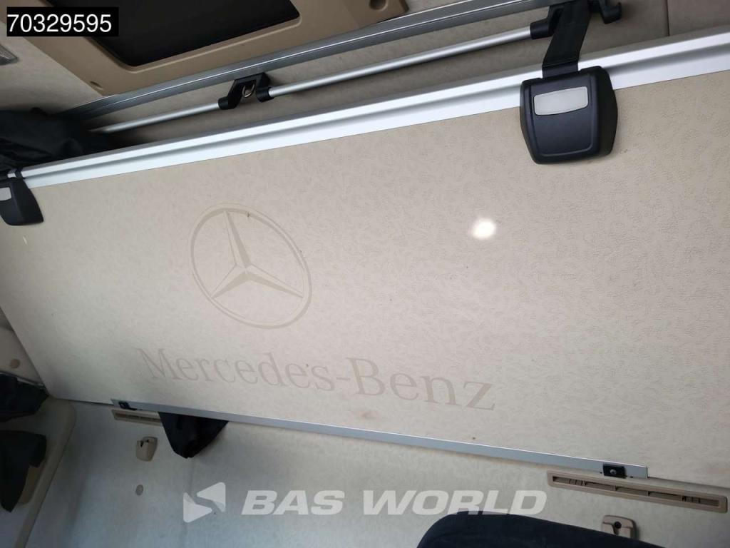 Mercedes-Benz Actros 2443 6X2 BigSpace Retarder Standklima ACC Liftachse Schiebeschüssel Foto 26