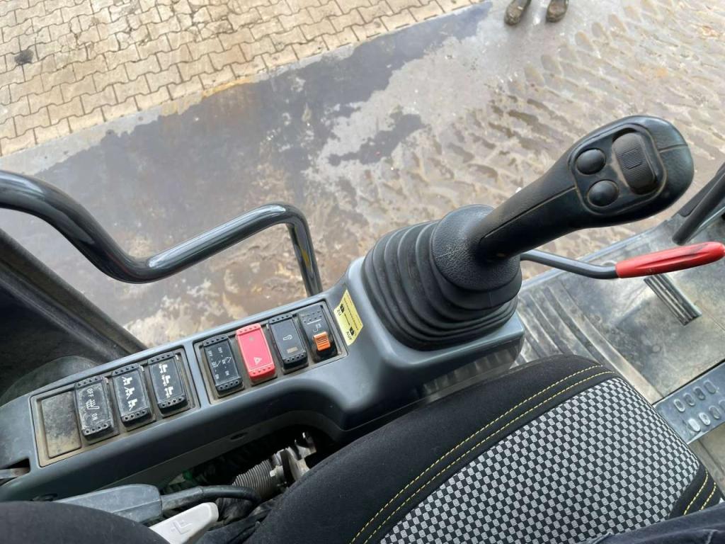 Hitachi ZX190W-6 Foto 23