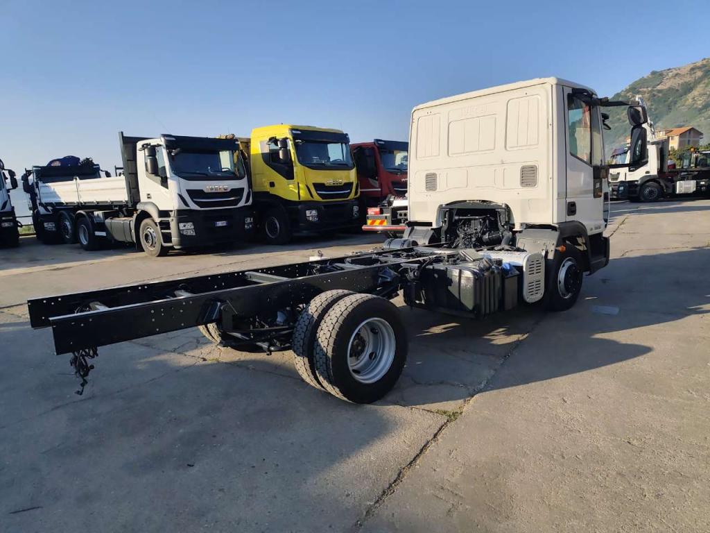 Iveco EUROCARGO 100E18 Foto 17