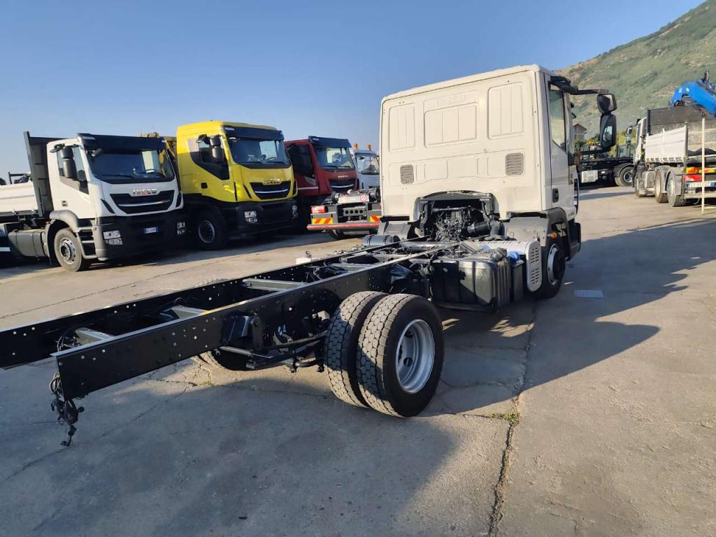 Iveco EUROCARGO 100E18 Foto 25