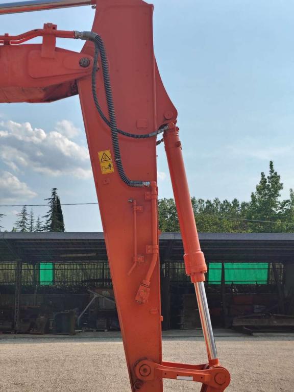 Hitachi ZX 130-6 Foto 19