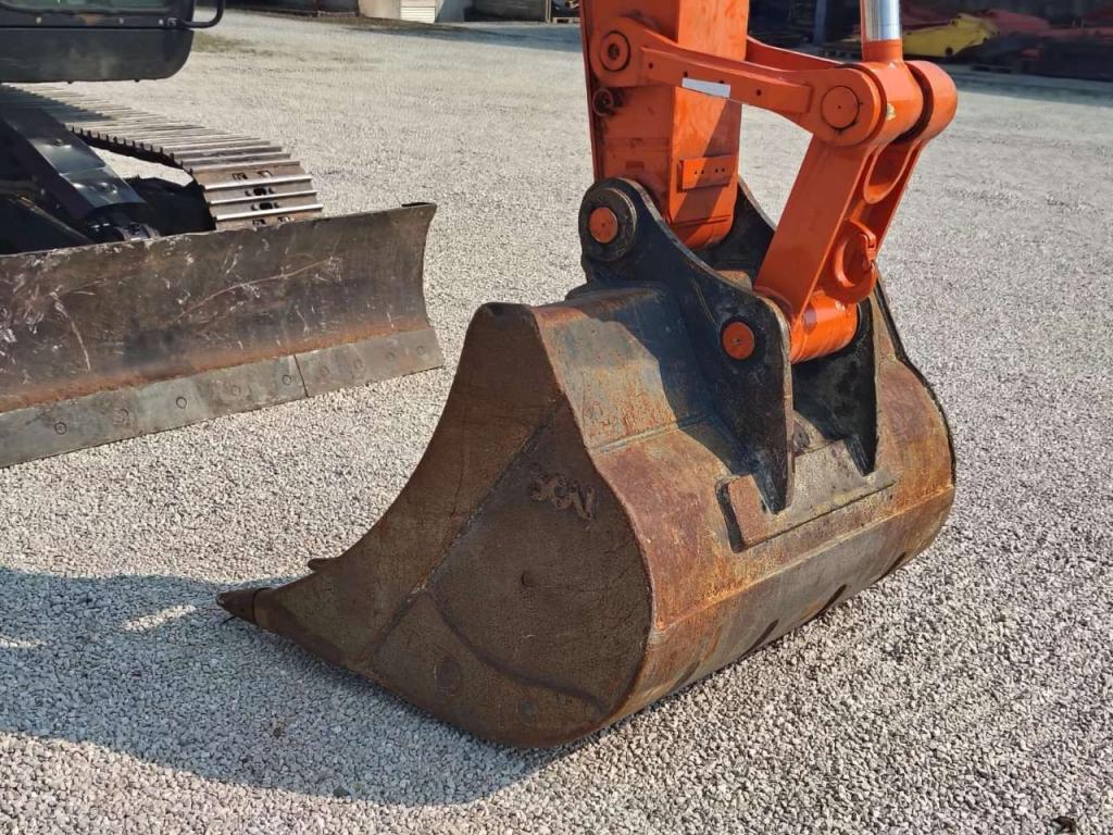 Hitachi ZX 130-6 Foto 23
