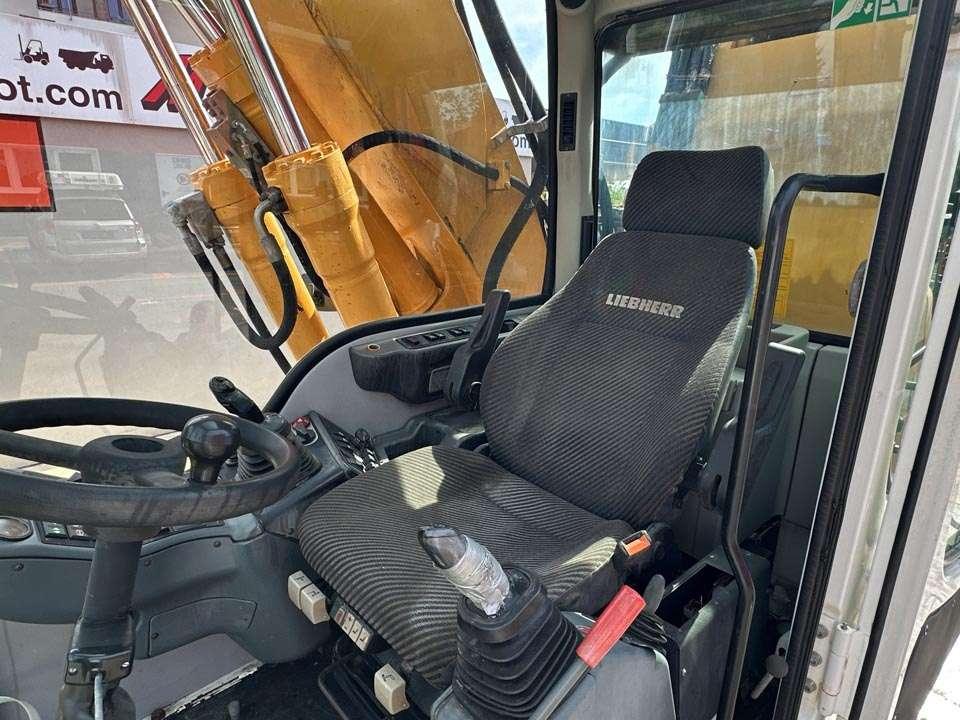 Liebherr A316 Foto 16