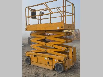 Haulotte Compact 10 in vendita da Piattaforme Srl