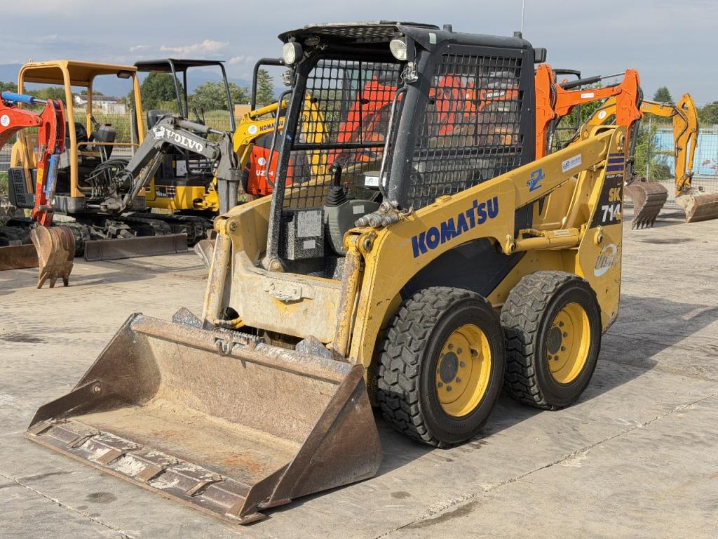 Komatsu SK714-2 Foto 1