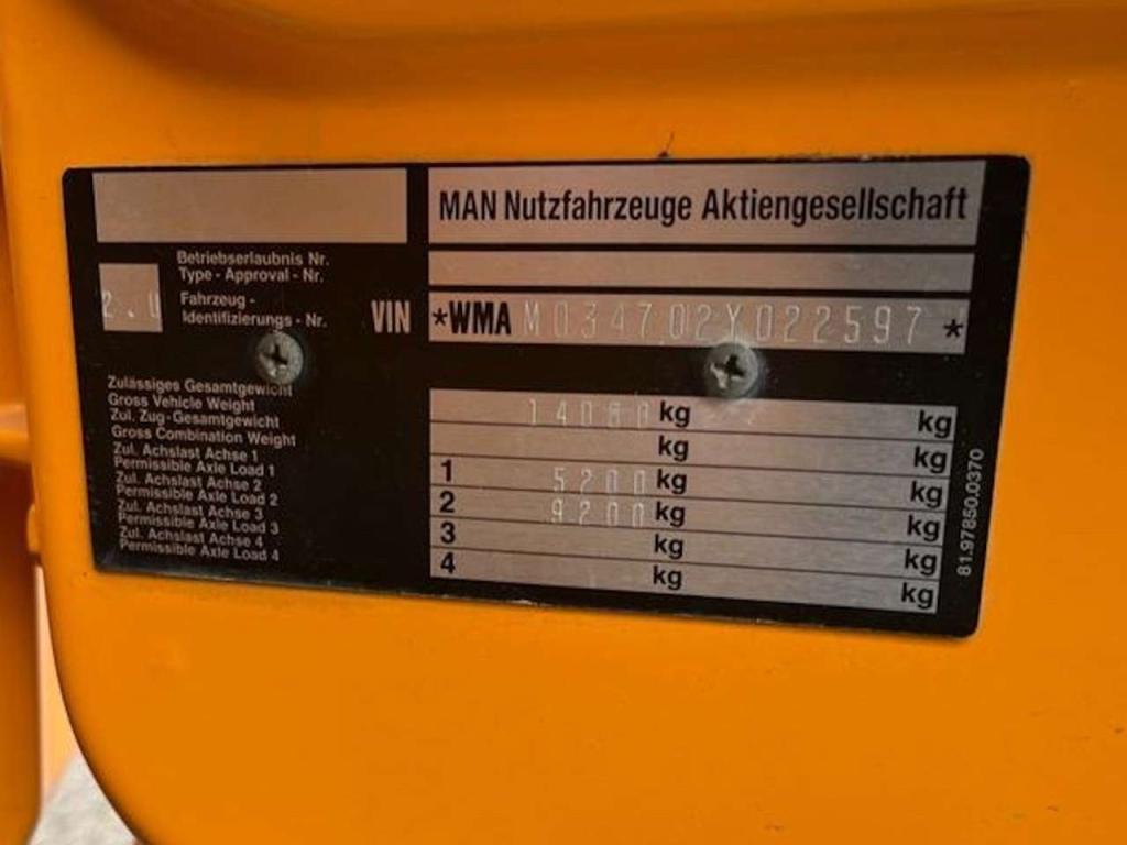 Man 14272 Foto 2