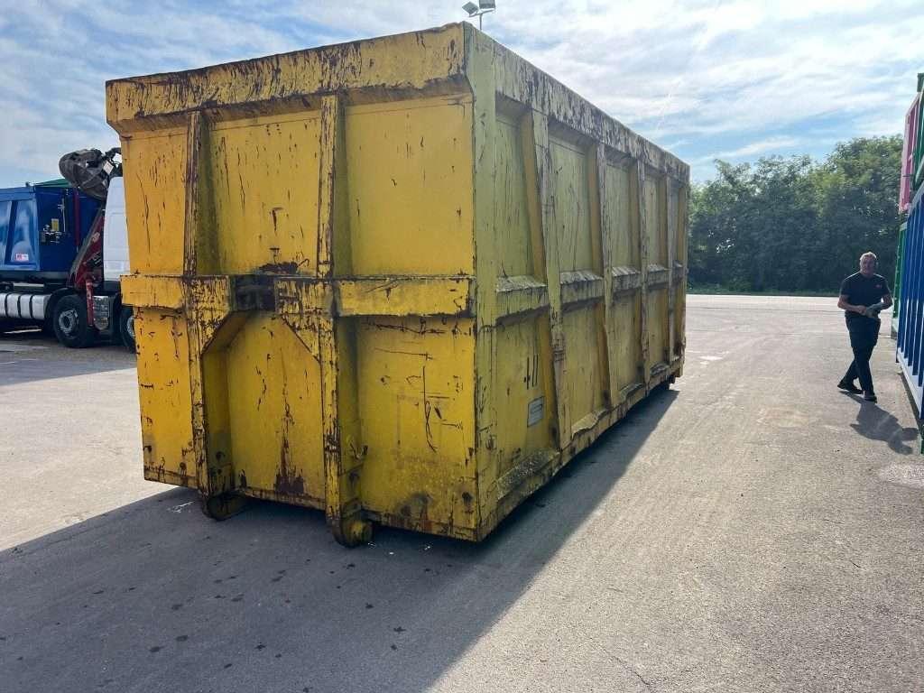 CONTAINER SCARRABILE USATO A CIELO APERTO Foto 1