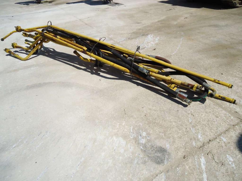 Tubo idraulico per New Holland E385B Foto 3