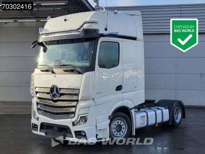 Mercedes Actros 1845 4X2 GigaSpace Mega Retarder 2x Tanks Standklima Xenon Euro 6 in vendita da BAS World B.V.