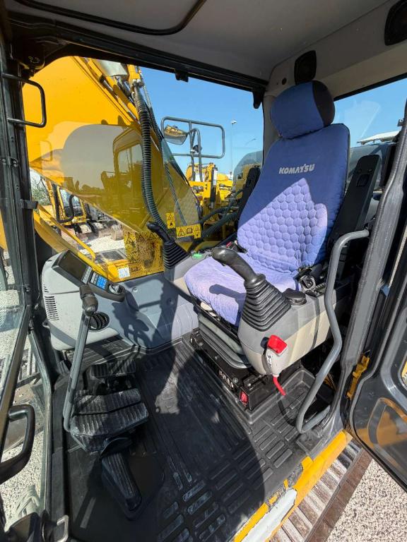 Komatsu PC210-11E0 Foto 17