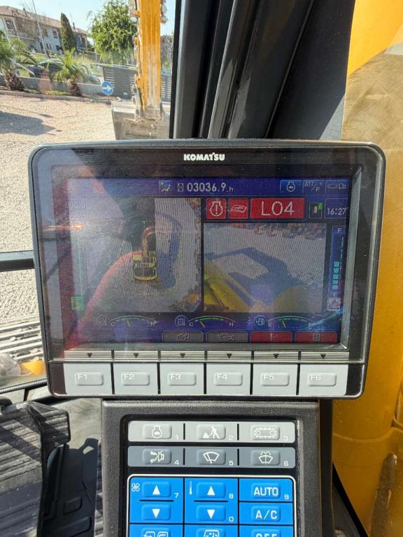 Komatsu PC210-11E0 Foto 18