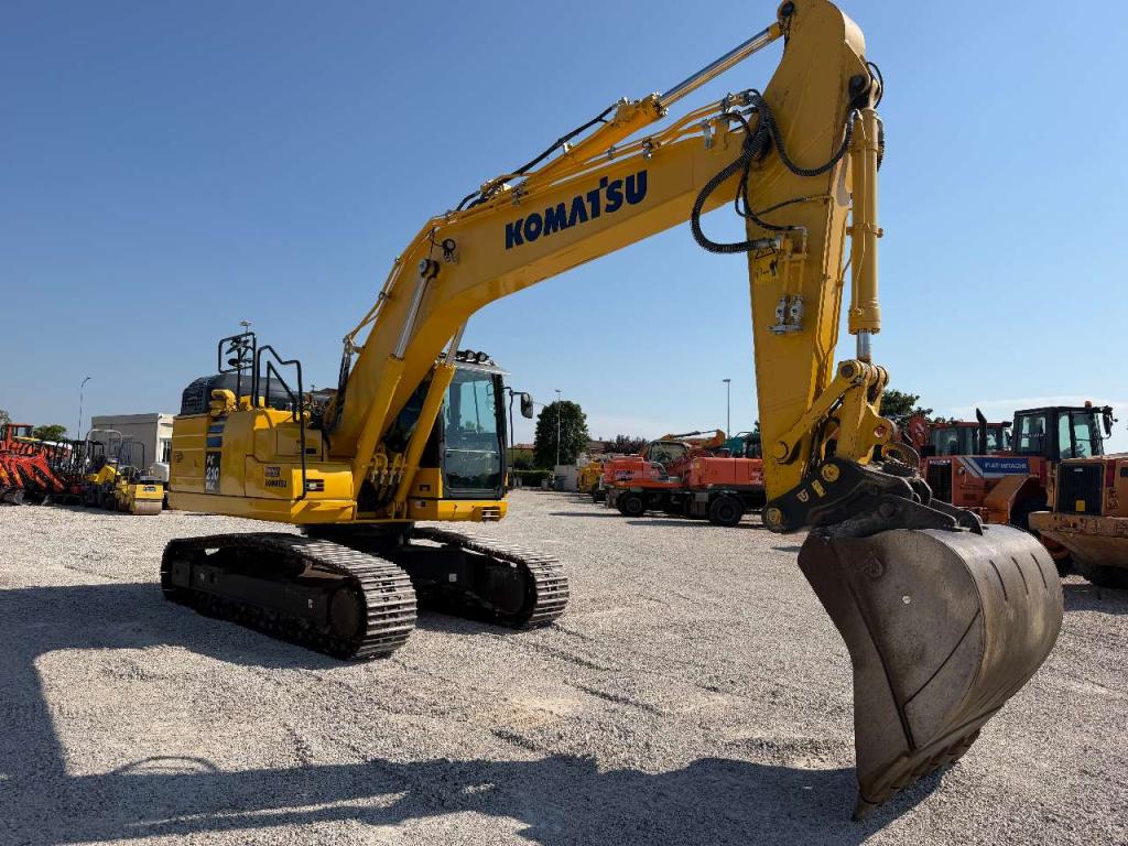 Komatsu PC210-11E0 Foto 5