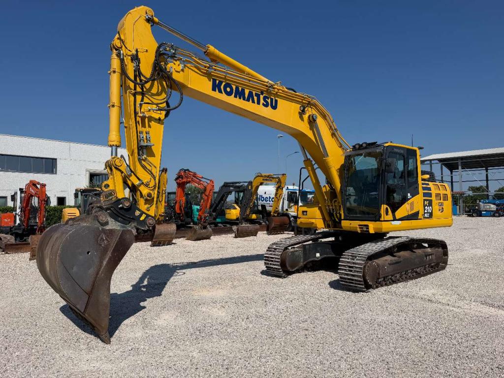 Komatsu PC210-11E0 Foto 6