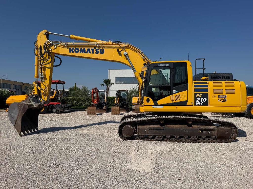 Komatsu PC210-11E0 Foto 7