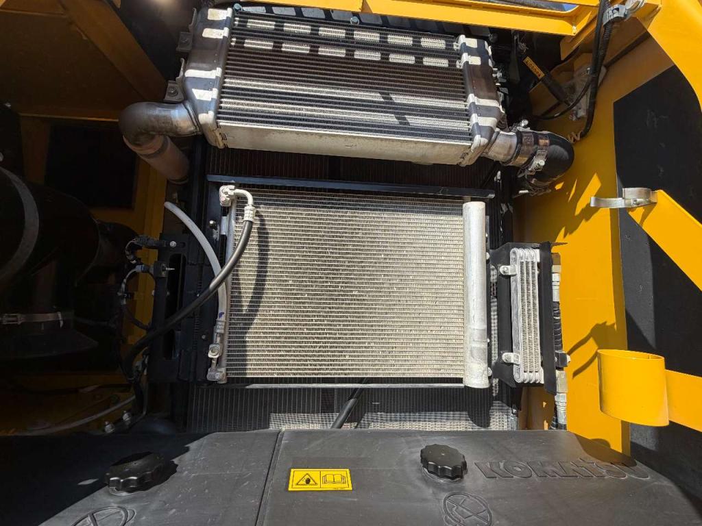 Komatsu PC210-11E0 Foto 9