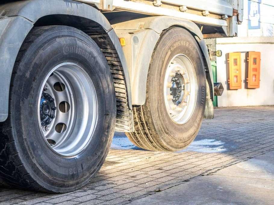 Man TGS 35.440 BL 8x4-4 Foto 9