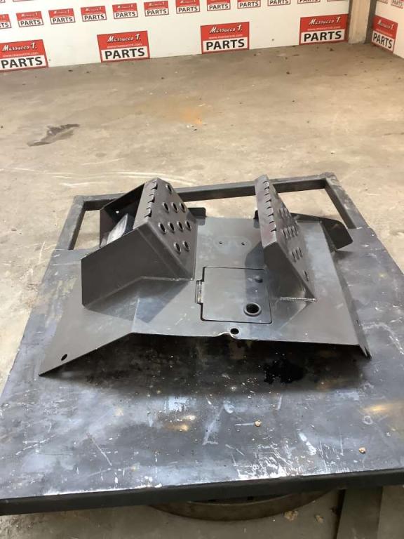 Paratia per Hitachi ZX135US-7 Foto 2