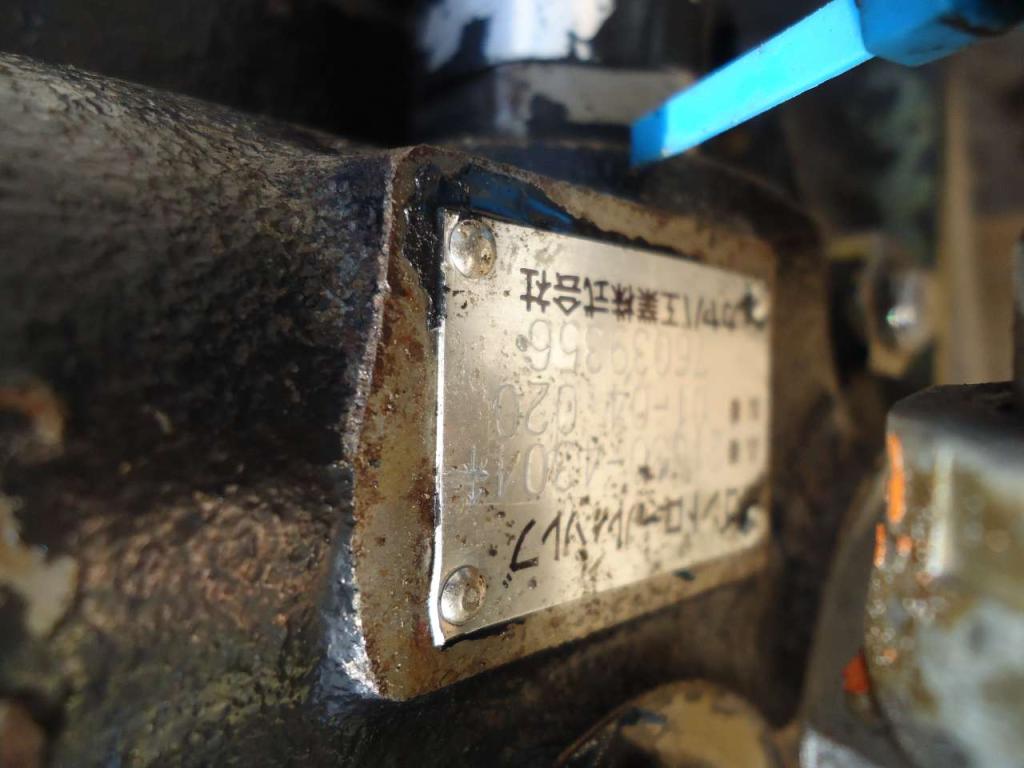 Distributore idraulico per Fiat Hitachi W130 Foto 3