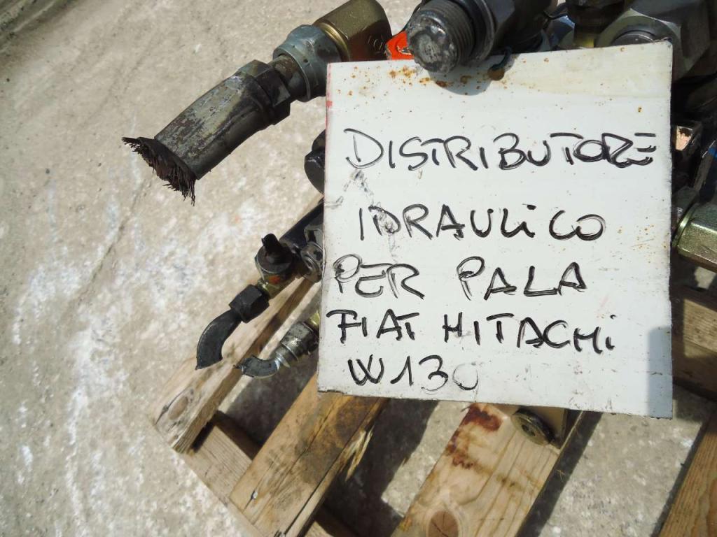 Distributore idraulico per Fiat Hitachi W130 Foto 5