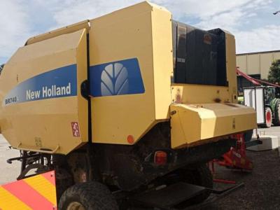 New Holland BR740A Foto 1