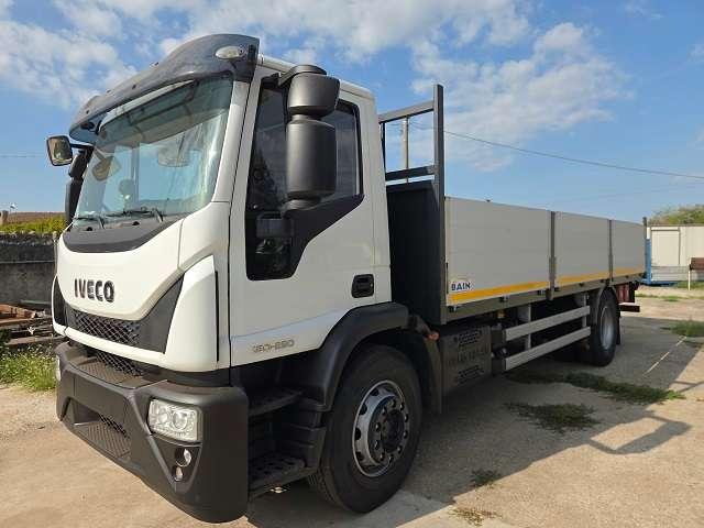 Iveco ML 180-250 Foto 2