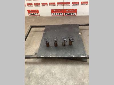 Perni sterzo per Hitachi ZW250-6 in vendita da Massucco T. Srl Area Ricambi